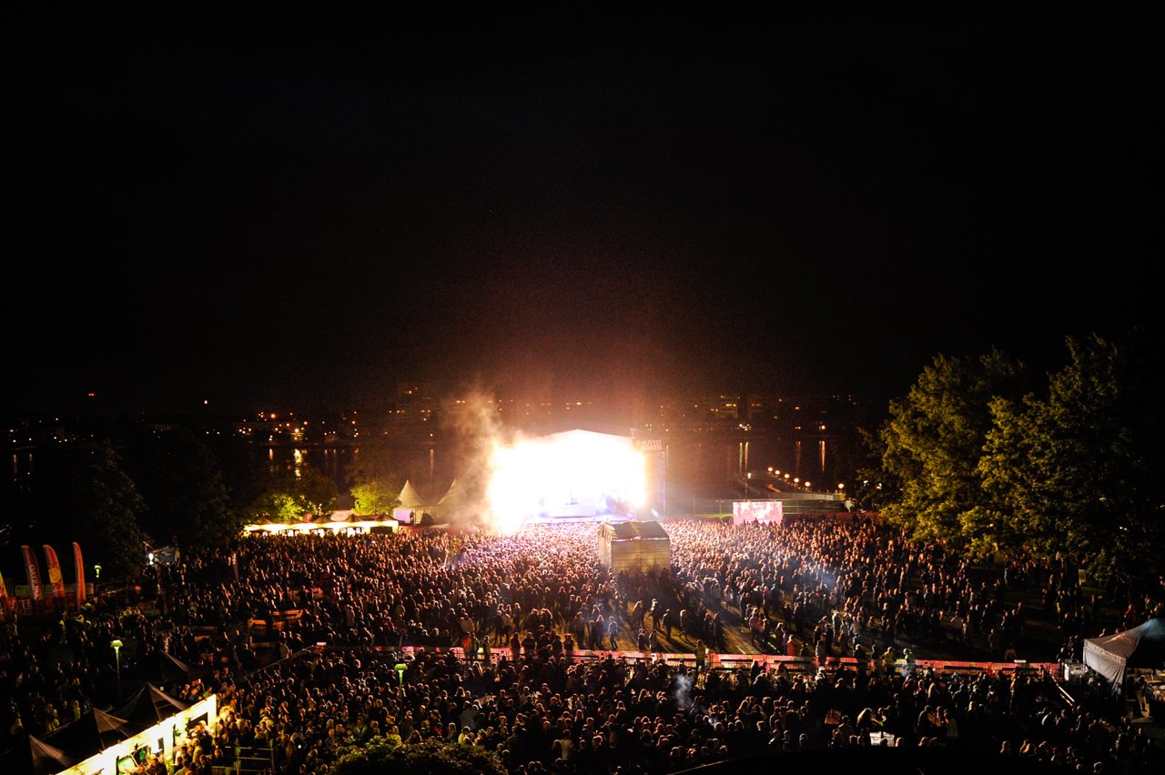Müzik festivalinde onlarca cinsel saldırı
