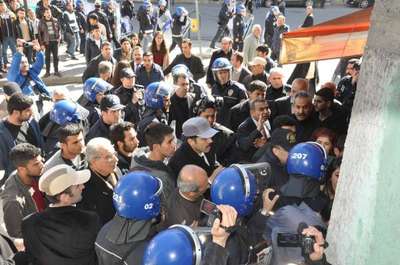 Adıyaman’da karşıt görüşlüler arasında arbede: 7 gözaltı