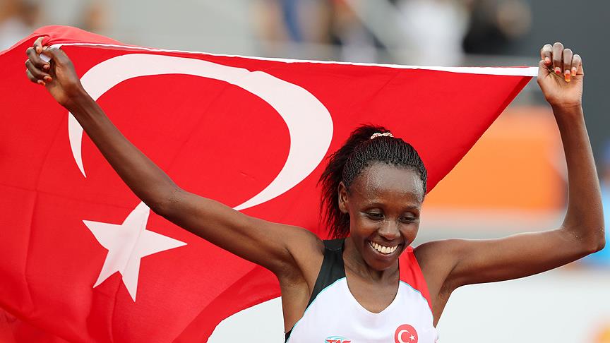 Altın madalyaları topluyoruz