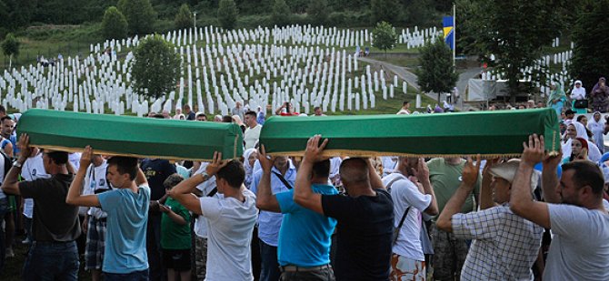 Srebrenitsa Soykırımı'nın 127 kurbanı şehitliğe defnediliyor