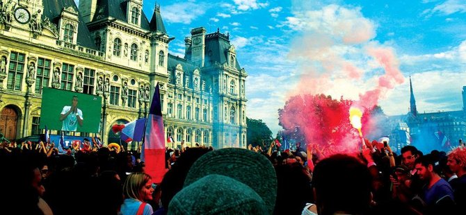 Fransa ve Almanya maçında kavga: 1 ölü