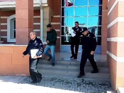 9 yaşındaki kız çocuğuna taciz iddiasıyla tutuklandı