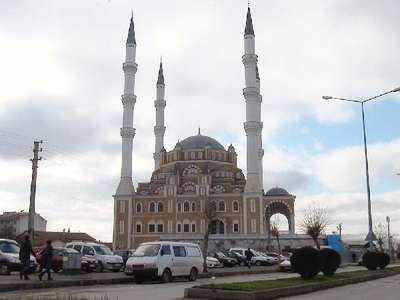 SELİMİYE CAMİSİNİN BENZERİ ÇORUM'DA YAPILDI