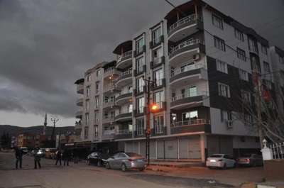 Reyhanlı'da Suriye plakalı otomobilin altına bırakılan 2 bomba kontrollü patlatıldı