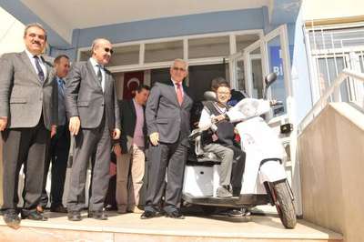 Okulundan minik Ömer için en güzel hediye
