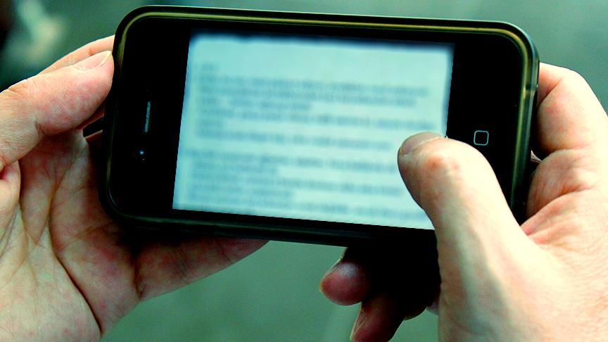 Facebook'ta darbeyi destekleyene gözaltı