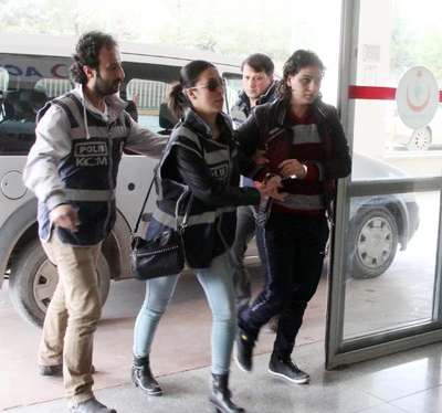 9 suçtan aranan kadın uyuşturucu ve tabancayla yakalandı