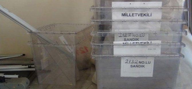 Yamanlar Koleji'nde seçim sandıkları bulundu