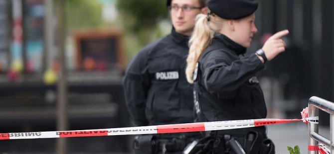 Berlin'de hastanede polise silahlı saldırı