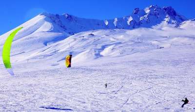 Erciyes’te kar uçurtması