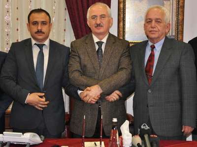 Ücret alamayan Demir-Çelik işçileri fabrika yönetimiyle anlaştı