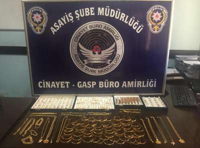 Suriyeli kuyumcudan 2.5 kilo altın gasp eden 3 şüpheli yakalandı
