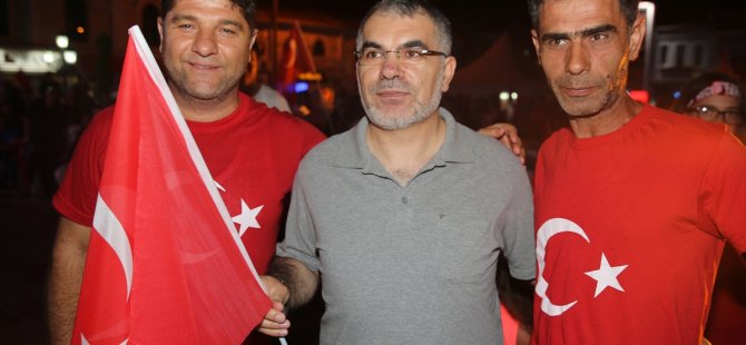 Gurbetçiler tatil yerine 'demokrasi nöbeti' tutuyor