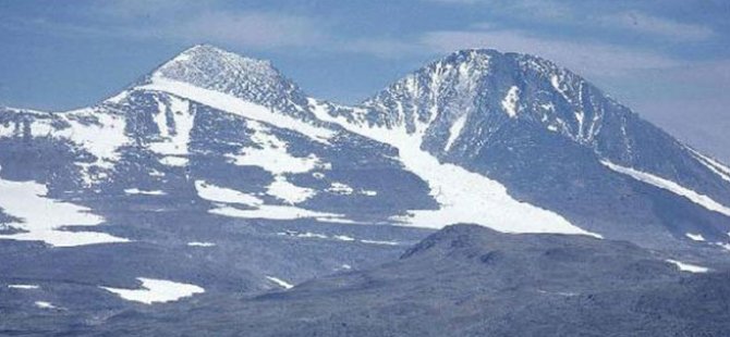 Komşusuna tepe hediye etti