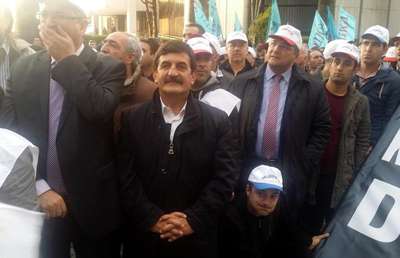İzmir'de işçiler, kıdem tazminatları için yürüdü