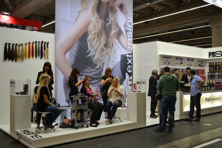 Uzun saç yine moda