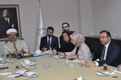 Diyanet Başkanı Görmez Belçikalı milletvekilleriyle görüştü