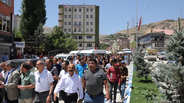 Hakkari tepkili, Yüksekova heyecanlı