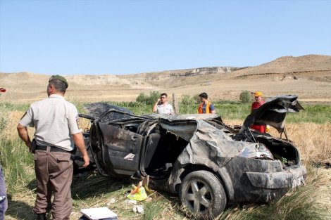 Gurbetçi aile kaza yaptı: 2 ölü