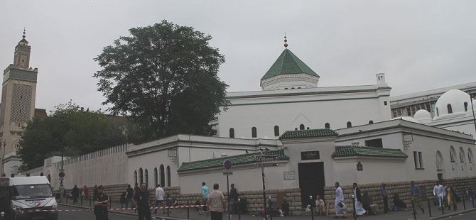 'İslam Vakfı’nın başkanı Müslüman olmalı'
