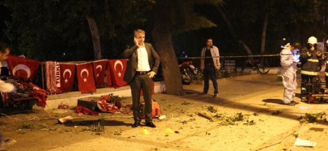 Demokrasi nöbetinde patlama: 2 yaralı