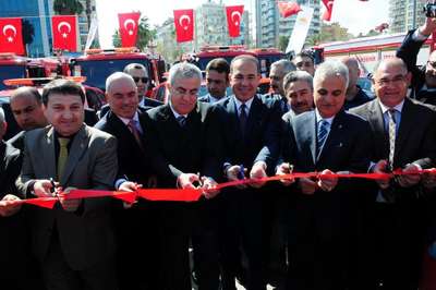 Adana Büyükşehir Belediyesi'ne 13 milyon liralık 52 yeni araç