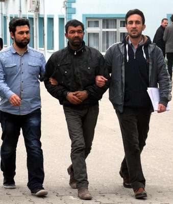 Tamircideki araçların radyatörlerini çalan yakalandı