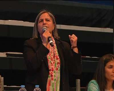 GÜLTAN KIŞANAK: BİZ KADINLAR EN BÜYÜK KARİYERİMİZİ SALTANATINIZI YIKARAK YAPACAGIZ
