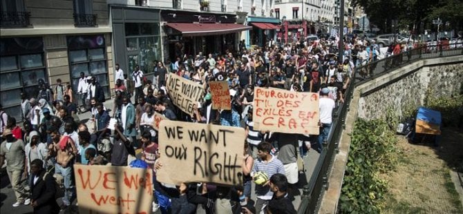 Paris sığınmacılar için yürüdü