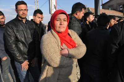 Fazla mesai ücretlerini alamayan işçiler eylem yaptı