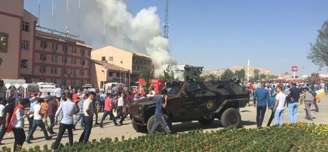 Elazığ'da bombalı saldırı: 3 şehit, 100 yaralı