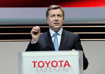 Toyota ilk kez yabancı bir başkan yardımcısı seçti