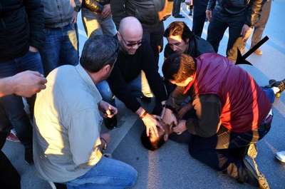 Kaza yerinden geçen acil tıp teknisyeni hayat kurtardı