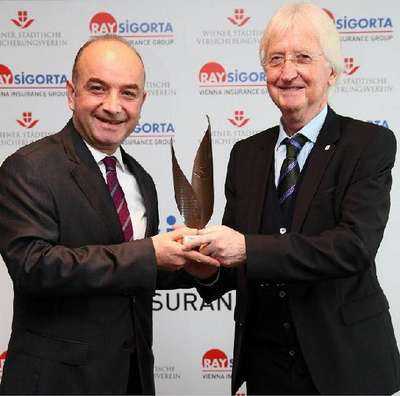 Ray Sigorta'ya Günter Geyer Award Sosyal Bilinç Ödülü