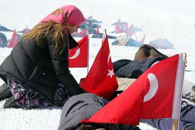 Öğrencilerden Erciyes Dağı'nda  'Vatan Sevgisi' yürüyüşü