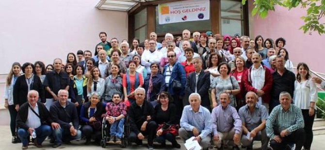 Sadece 60 yaş üstüne açık 'üniversite'