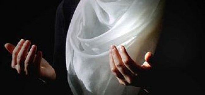 Almanya’da bir lisede öğrencilerin namaz kılması yasaklandı