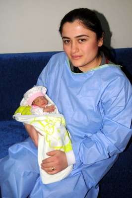Hayatsu bebek 45 gün sonra anne kucağında