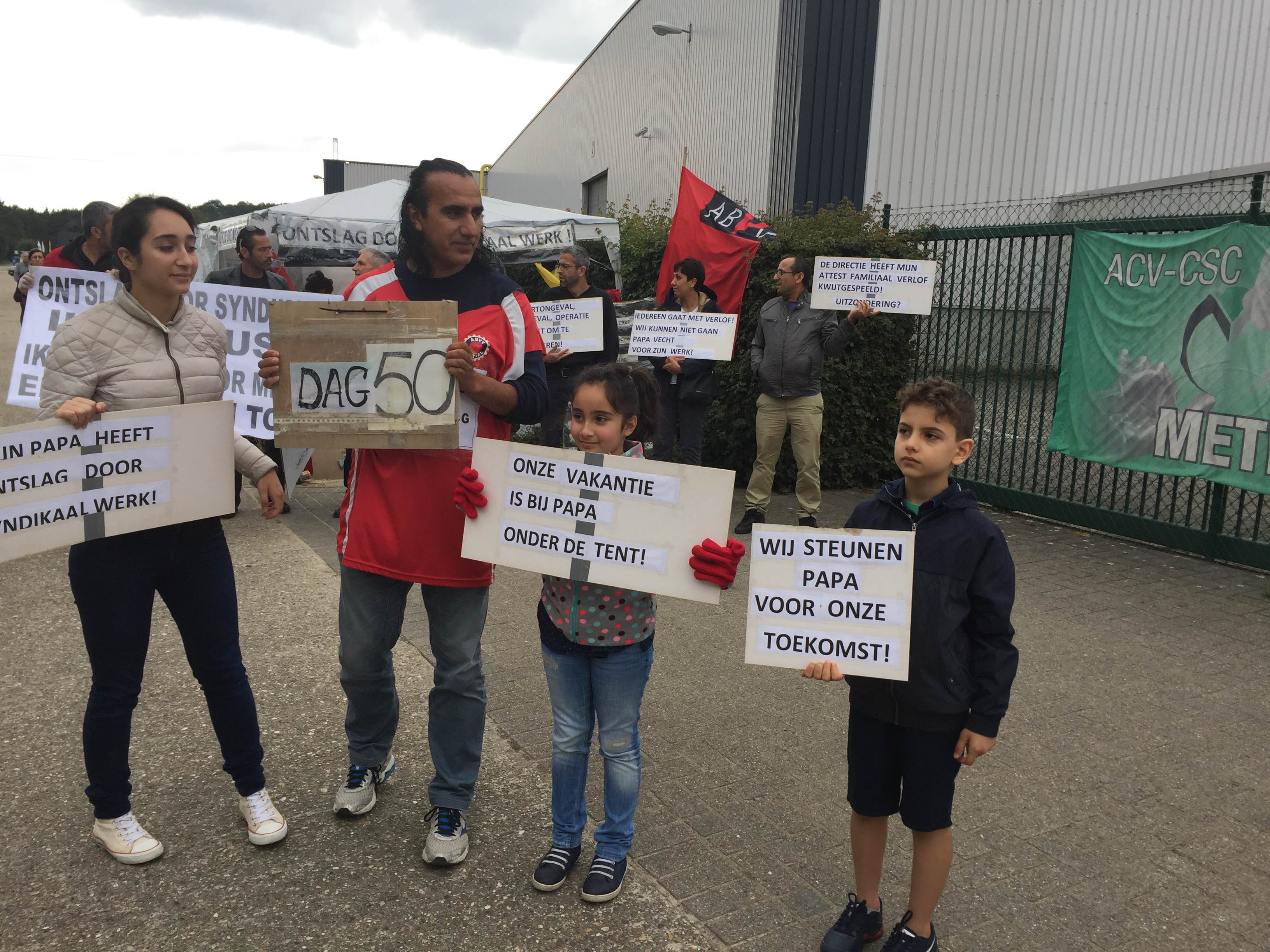 Türkiye kökenli işçi, Belçika'da direniş çadırı kurdu