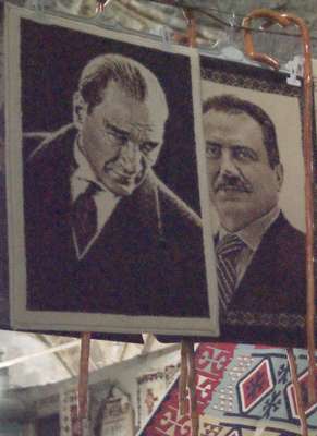 Liderlerin halı portreleri