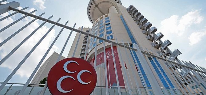MHP'de toplu istifa