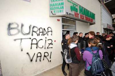 Turistlerden hamamda taciz iddiası...