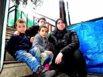 Şam'da eşi öldürülünce 3 çocuğu ile İstanbul’a gelen Suriyeli kadının çaresizliği