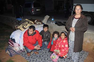 Gaziantep’te sokakta kalan aileye belediye sahip çıktı