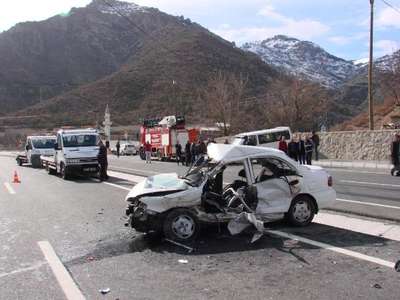 Gümüşhane'de trafik kazası: 3 ölü