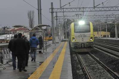 ADAPAZARI EKSPRESİ 3 YIL SONRA YENİDEN SEFERDE