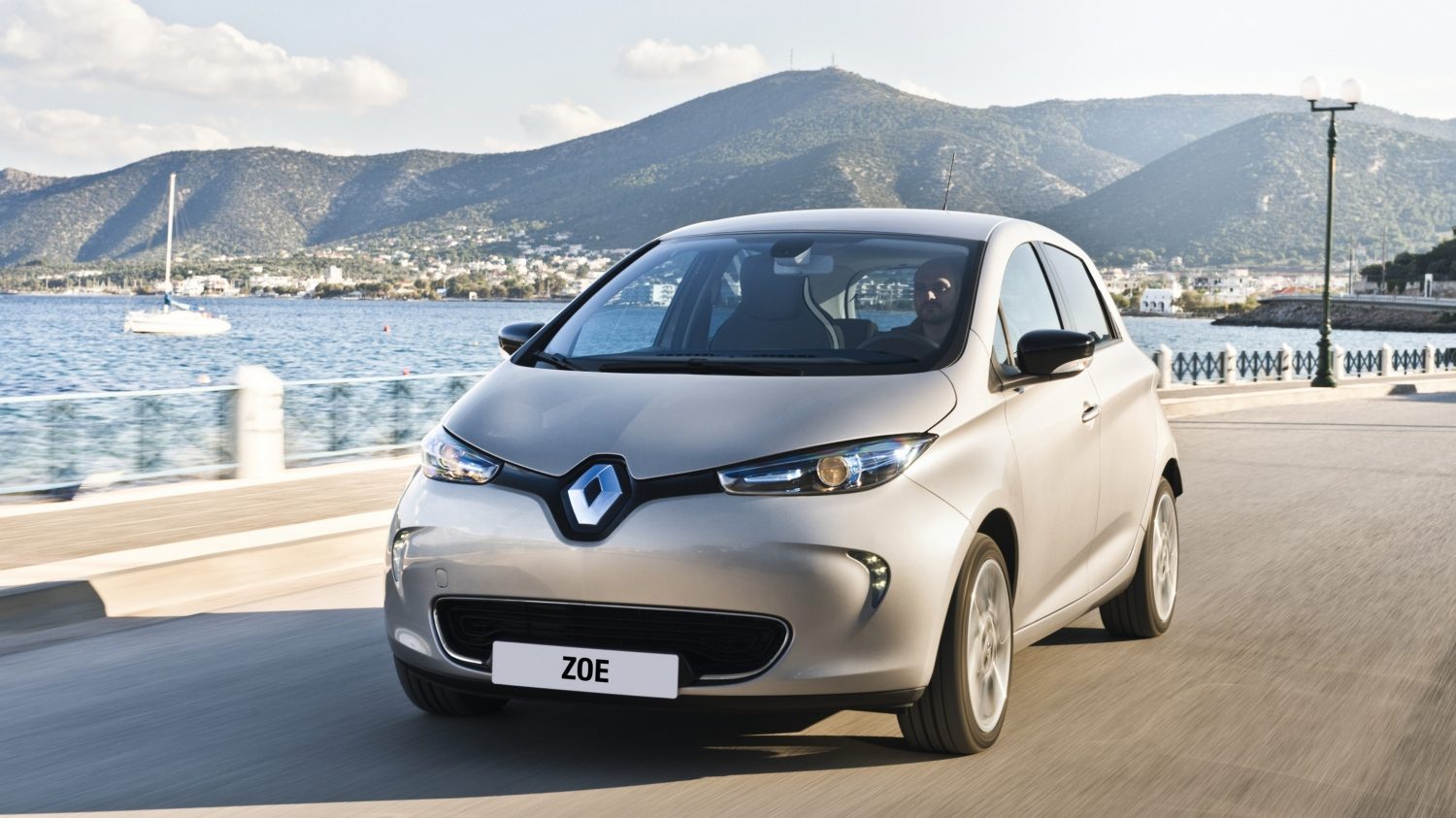 Avrupa'nın en çok elektrikli araç satan markası Renault