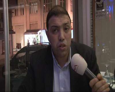 IŞİD'e katılmak için kaçtığını iddia ettiği eşi ile iki çocuğunu arıyor