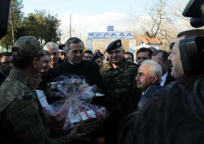 YUNANİSTAN BAŞBAKANI SAMARAS’TAN SINIRDA YENİ YIL JESTİ