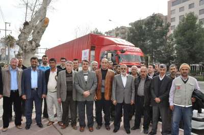 Adıyaman'dan Suriye'ye 3 TIR yardım